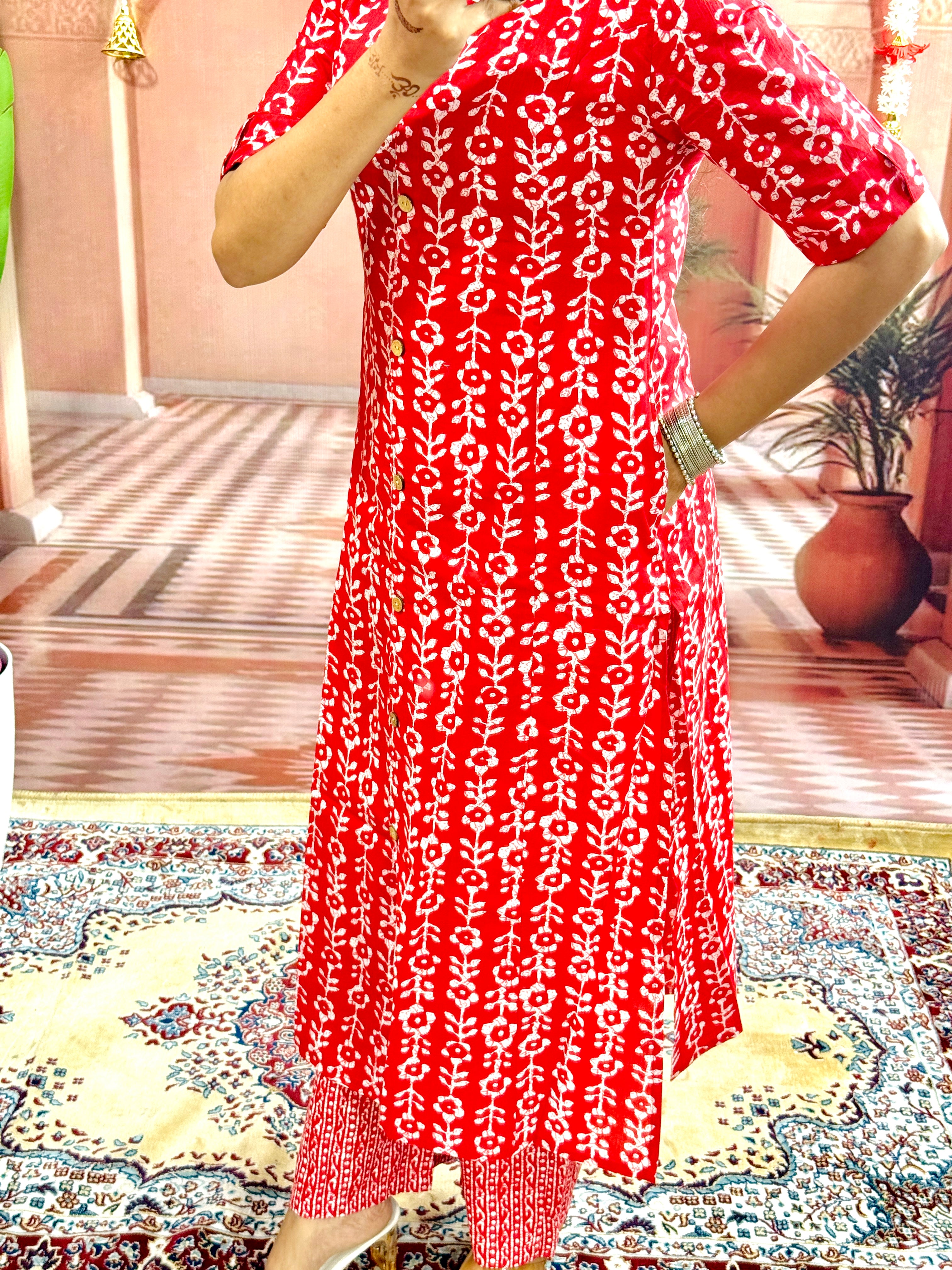 Women Cotton Flower Printed Red Straight Kurta With Pant ( Cord Set)