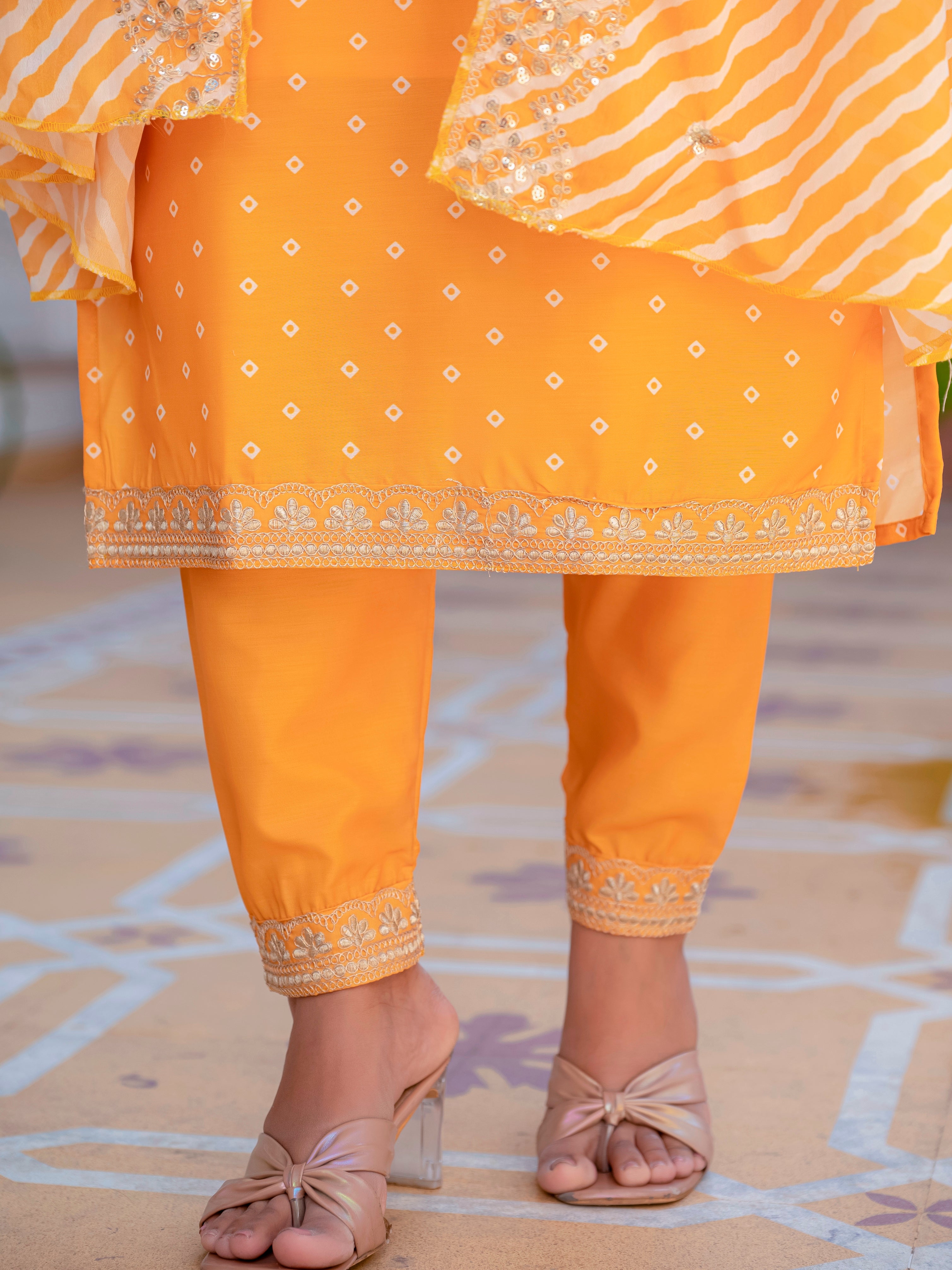 Mustard Yellow MUSLIN Kurti With Pant And Dupatta For Women