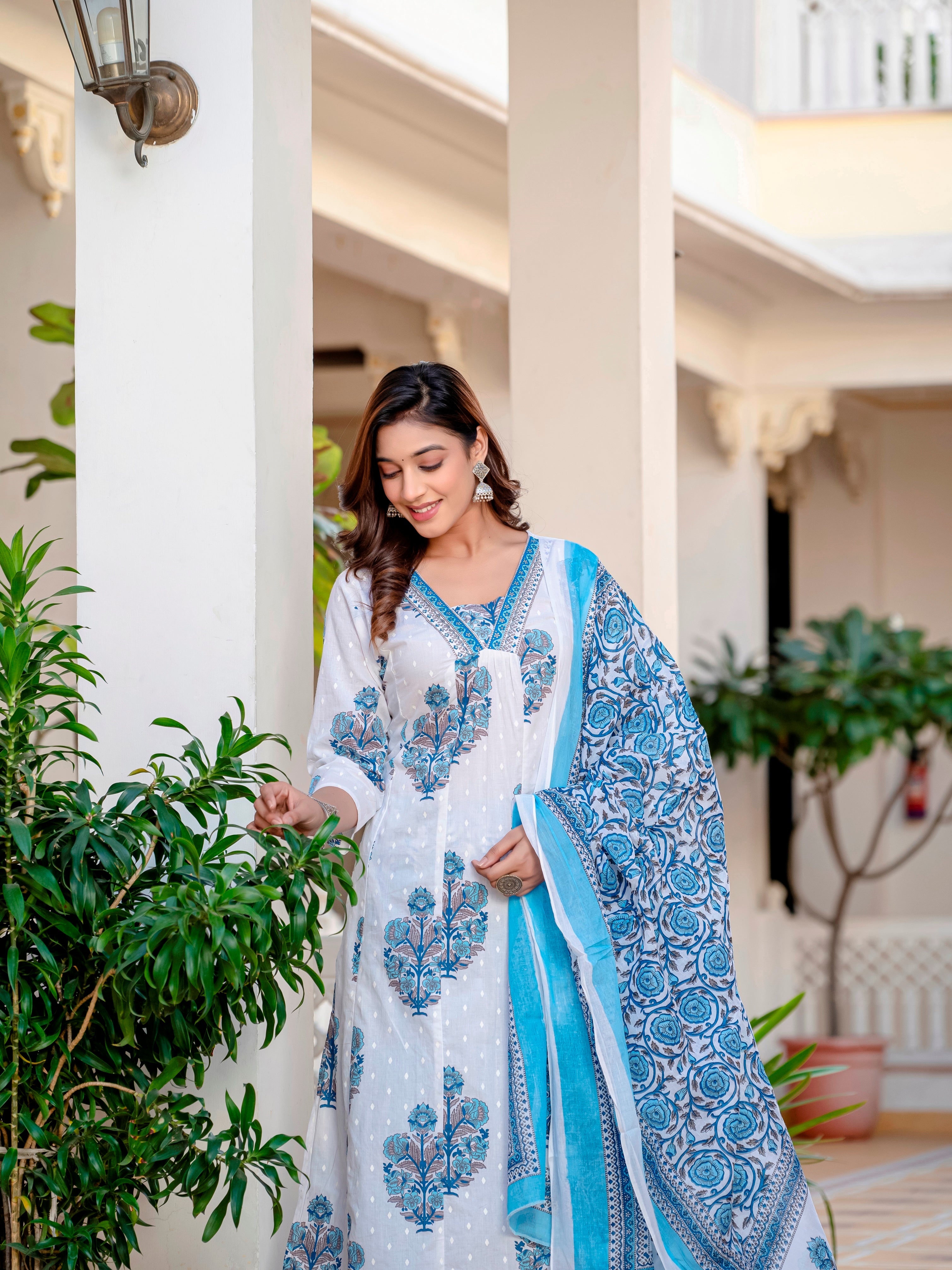 Jaipuri Printed Blue White Cotton Kurti With Pant And Dupatta For Women