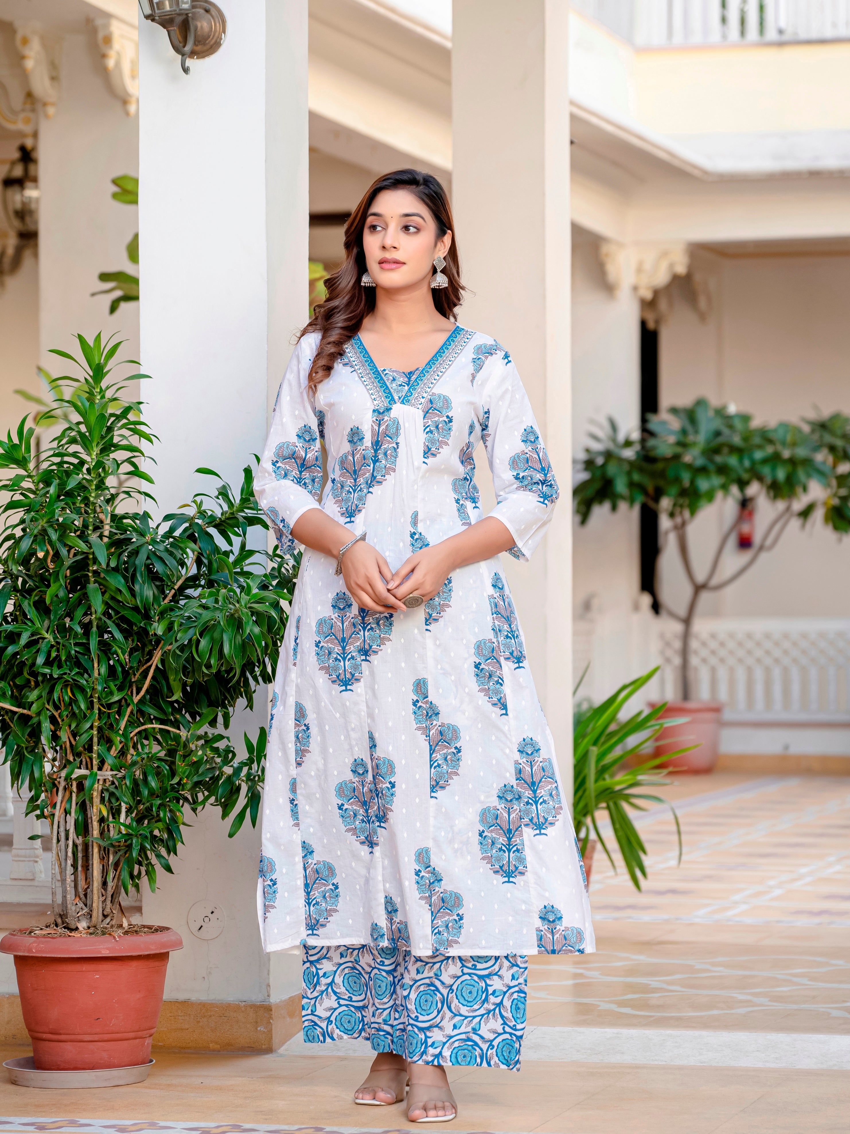 Jaipuri Printed Blue White Cotton Kurti With Pant And Dupatta For Women