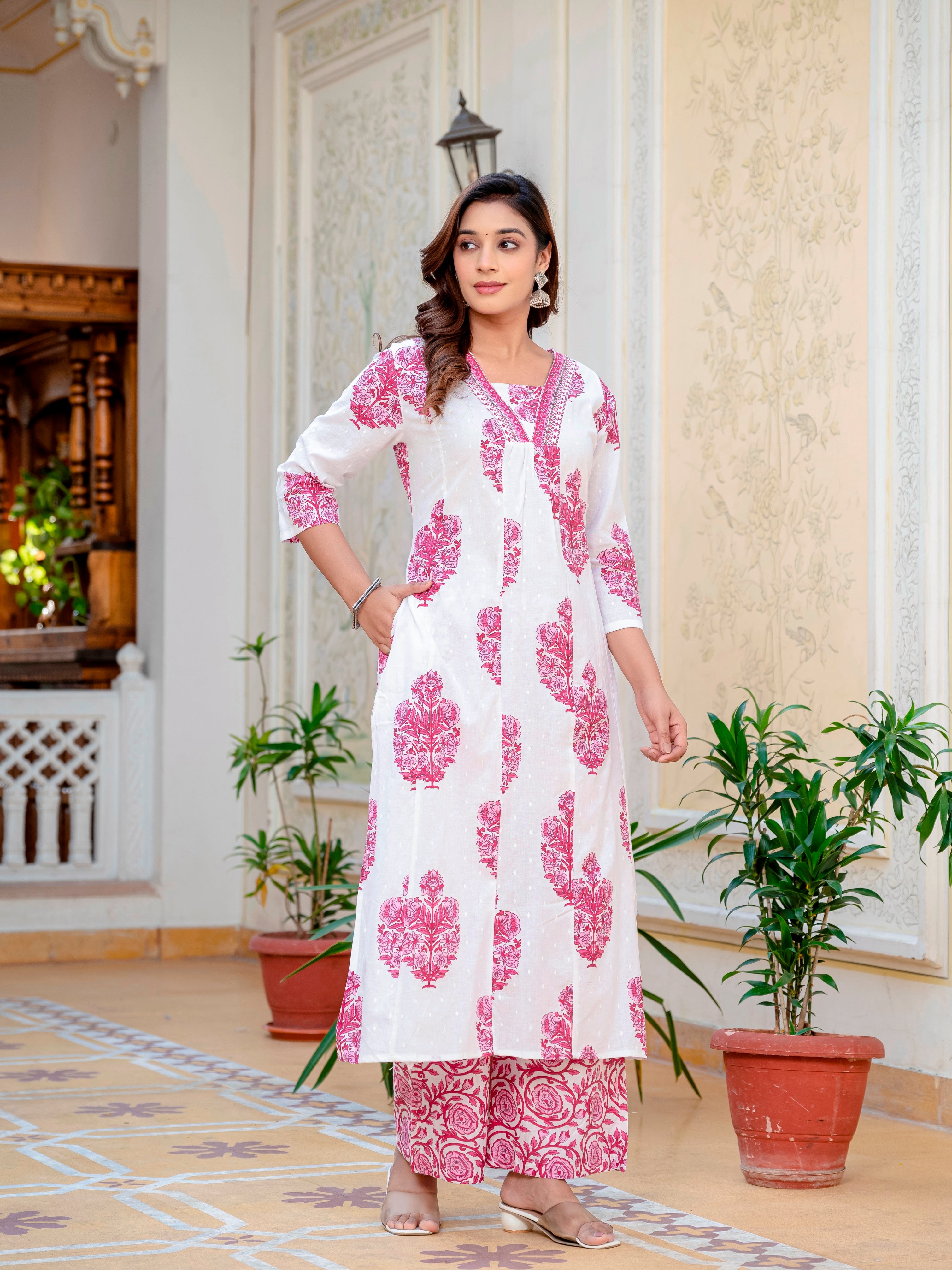 Women Casual Wear Floral Sanganeri Jaipuri Printed Cotton White and Pink Kurti With Pant and Dupatta
