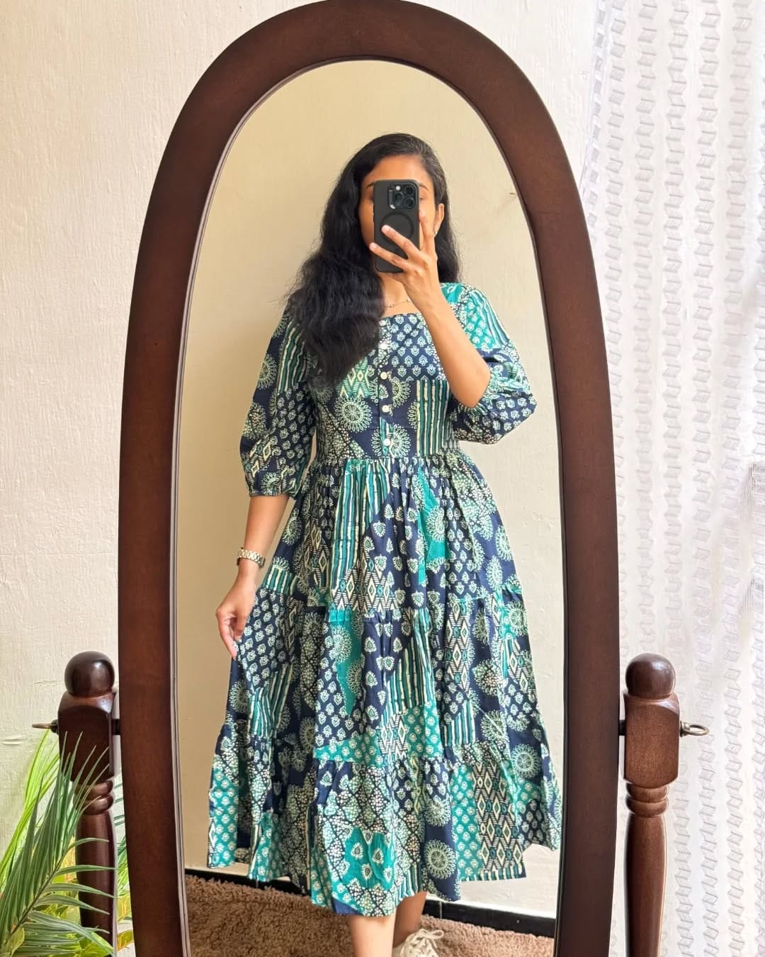 Women Beautiful ikkat Printed Cotton Full Flair Middy Gown Short Kurtis